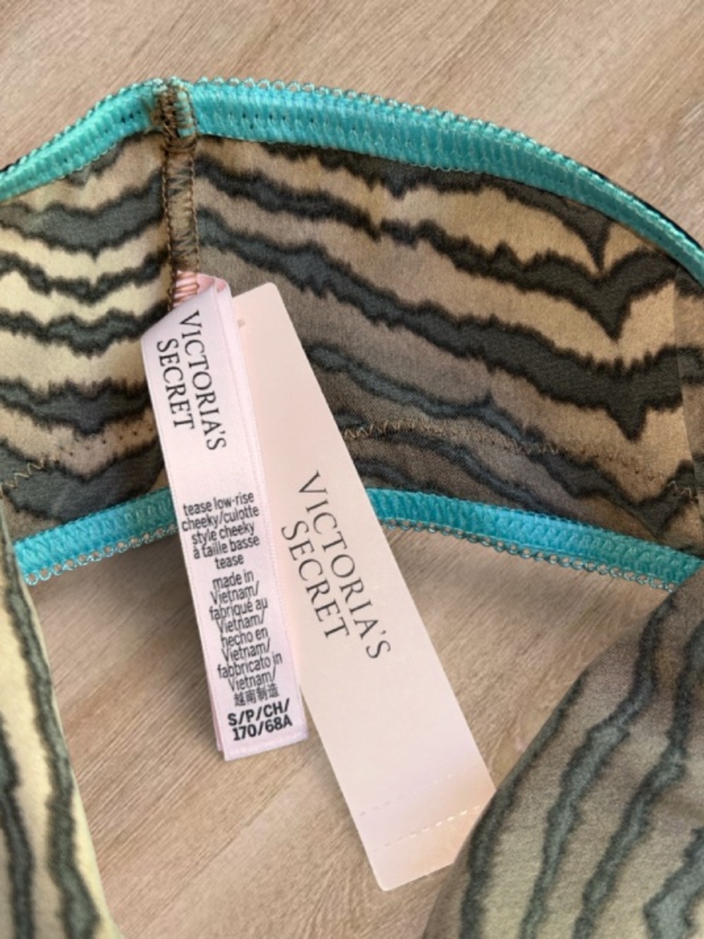 🆕🐅 Tease Tiger Stripe Cheeky Panty Victoria’s Secret Small NWT - Picture 9 of 9